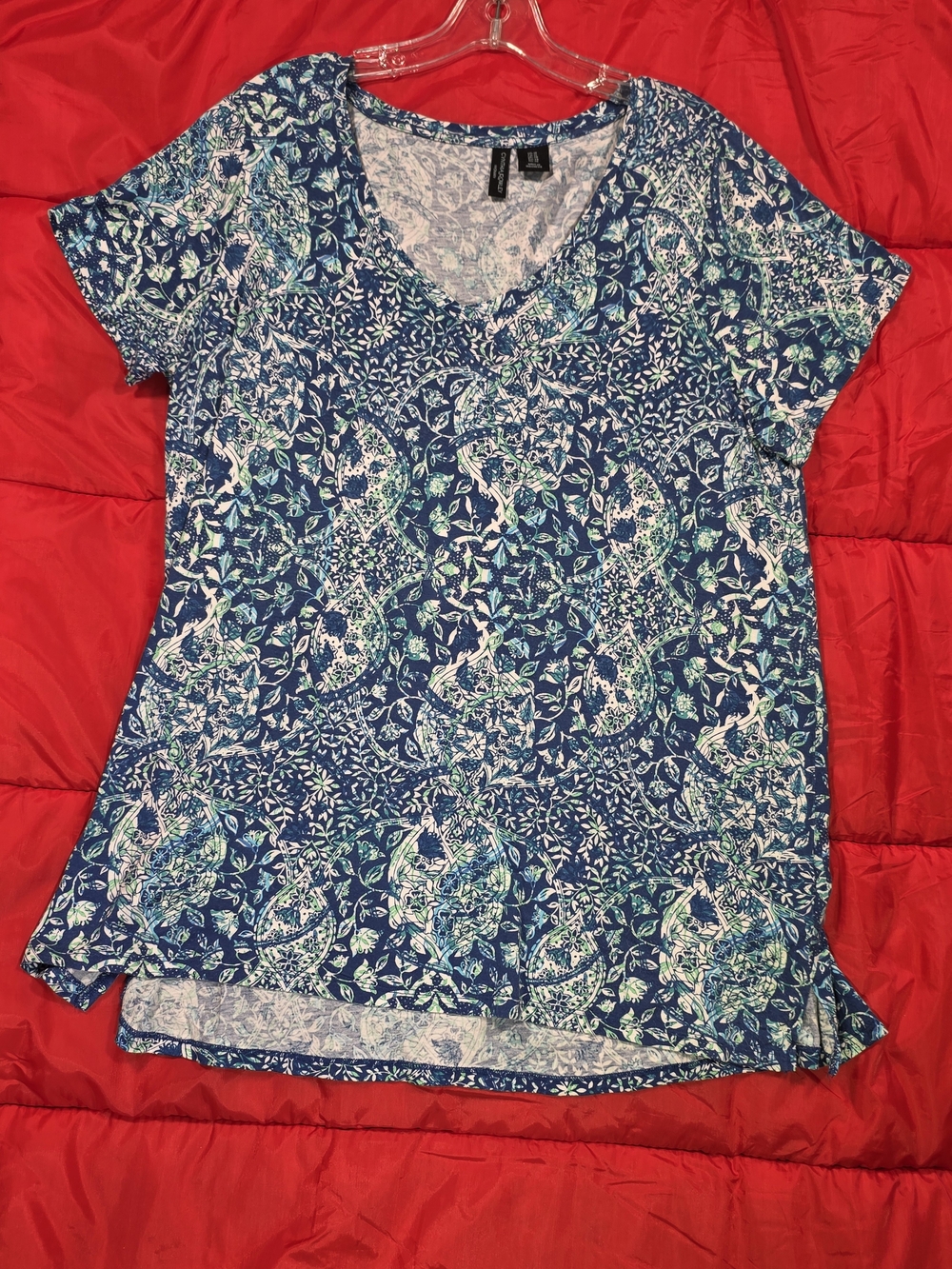 Cynthia Rowley Blue Paisley V-Neck Short Sleeve Top